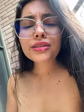 Snapshot of VioletRousee chatting on 25, 6, 2026 VioletRousee online show from 25, 6, 2026