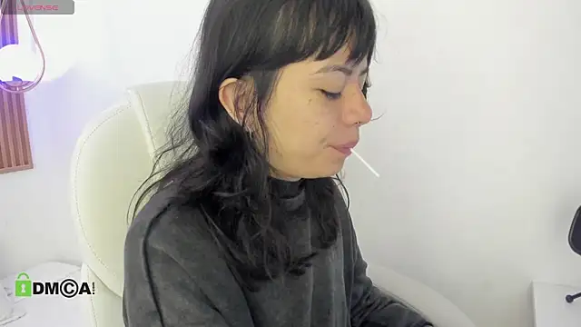 Snapshot of ghostmila chatting on 25, 5, 2026 ghostmila online show from 25, 5, 2026