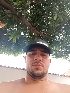 Snapshot of franDuxxx chatting on 8, 4, 2026 franDuxxx online show from 8, 4, 2026