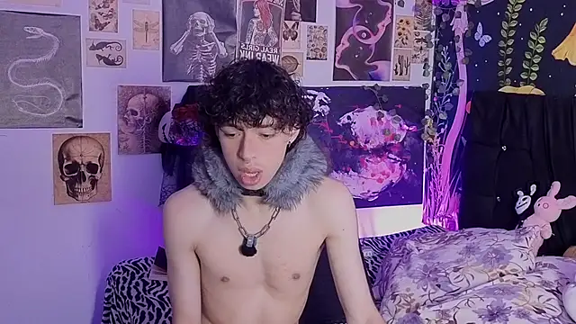 Otter Moon online show from 19, 5, 2026