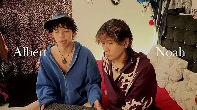 Snapshot of Otter_Moon chatting on 5, 7, 2026 Otter Moon online show from 5, 7, 2026