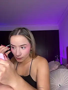 AmyRusso online show from 30, 4, 2026