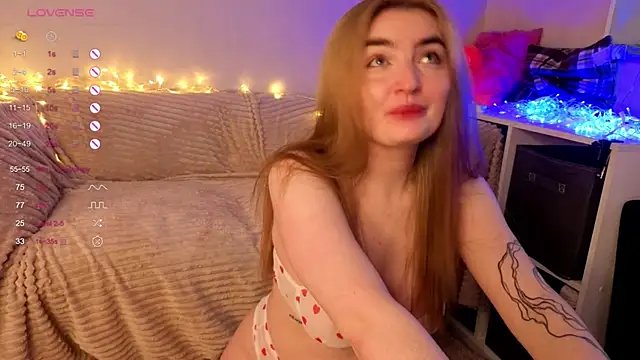 sweetandcuteee online show from 10, 4, 2026