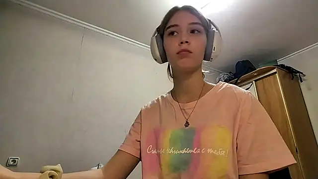 Snapshot of HebrewRiding chatting on 10, 4, 2026 HebrewRiding online show from 10, 4, 2026