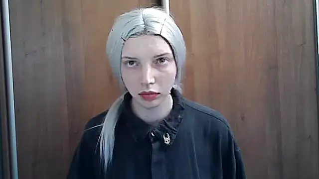 Crimson Lady online show from 20, 5, 2026