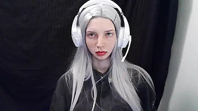 Crimson Lady online show from 29, 5, 2026