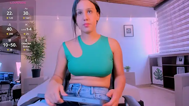 Snapshot of arianarousee chatting on 4, 6, 2026 arianarousee online show from 4, 6, 2026