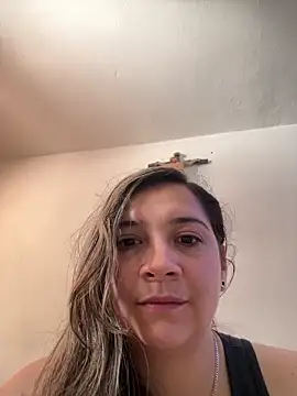 Snapshot of belucci_vale chatting on 10, 4, 2026 belucci vale online show from 10, 4, 2026