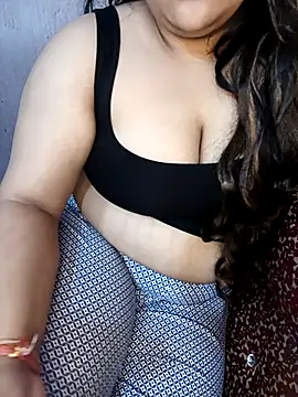 Snapshot of FATTY_GIRLl chatting on 9, 4, 2026 FATTY GIRLl online show from 9, 4, 2026