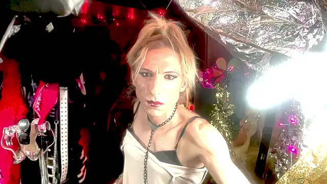 Snapshot of TgirlBrat chatting on 6, 6, 2026 TgirlBrat online show from 6, 6, 2026