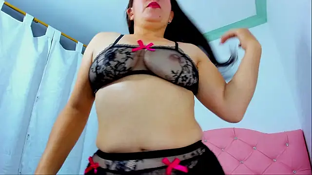 Snapshot of Celeste_Archer chatting on 17, 4, 2026 Celeste Archer online show from 17, 4, 2026