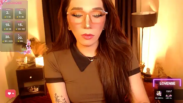 Snapshot of Precious_RoseDollxxx chatting on 10, 7, 2026 Precious RoseDollxxx online show from 10, 7, 2026