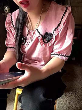 Maianly online show from 17, 4, 2026