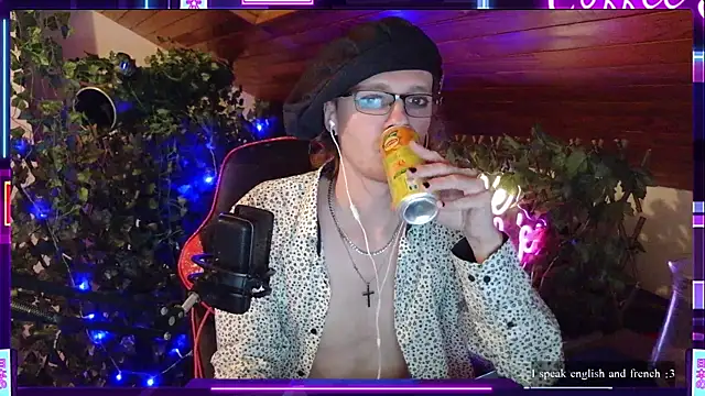 SkinnyAlex1312 online show from 22, 4, 2026