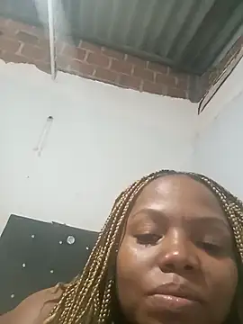 yeimilanegra online show from 17, 4, 2026