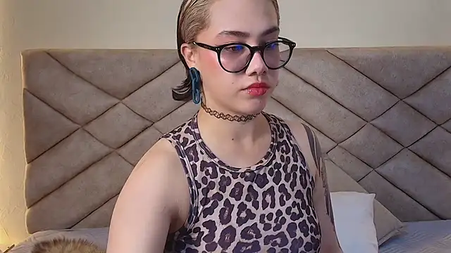 NoahAndGaia online show from 22, 4, 2026