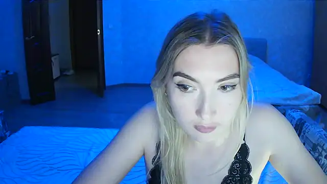 Snapshot of Mira_royy chatting on 17, 6, 2026 Mira royy online show from 17, 6, 2026