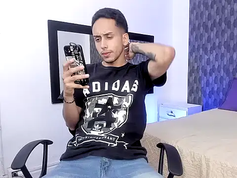 Zack isback online show from 9, 4, 2026