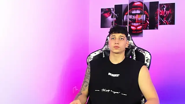 Snapshot of eithan_boy_ chatting on 1, 7, 2026 eithan boy online show from 1, 7, 2026
