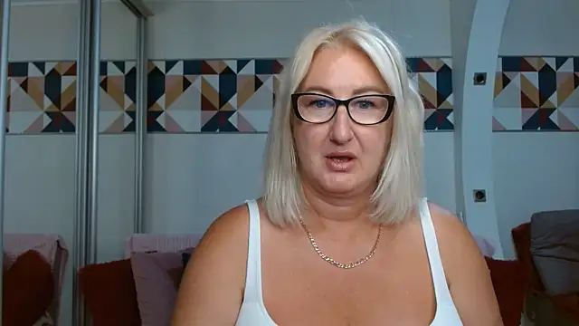 Snapshot of DianaFrances chatting on 28, 6, 2026 DianaFrances online show from 28, 6, 2026