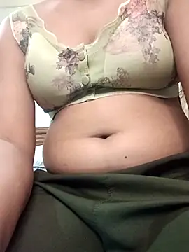 Snapshot of dearmona00 chatting on 25, 6, 2026 dearmona00 online show from 25, 6, 2026