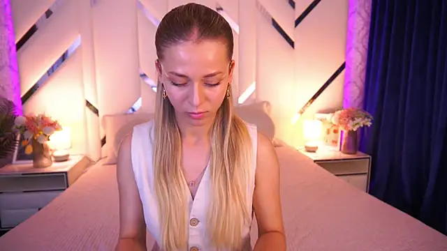 DoveLovee online show from 25, 5, 2026