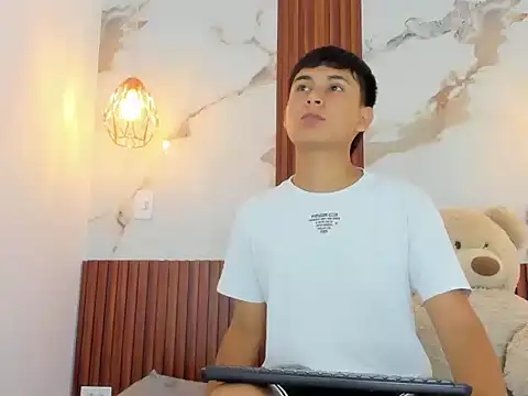 SantiagoCool online show from 17, 4, 2026