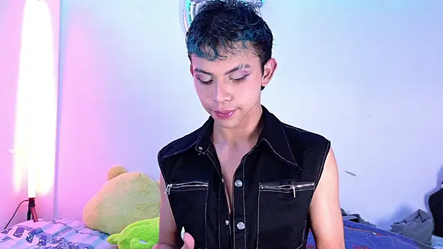 Snapshot of Apolo_Prince1 chatting on 4, 7, 2026 Apolo Prince1 online show from 4, 7, 2026