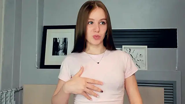 KareenLivingston online show from 17, 4, 2026