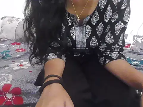 Snapshot of Malikaaa_V chatting on 29, 7, 2026 Malikaaa V online show from 29, 7, 2026