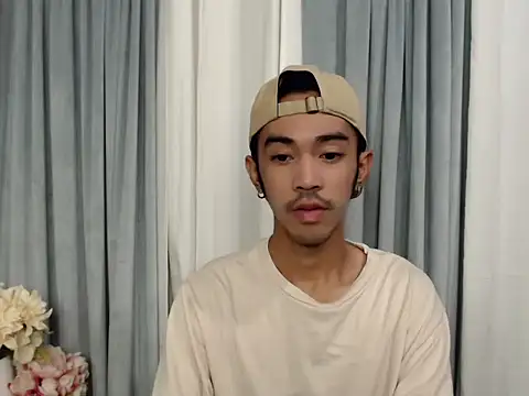 Snapshot of crocodale chatting on 16, 4, 2026 crocodale online show from 16, 4, 2026