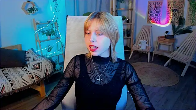 VivienneHebert online show from 24, 4, 2026