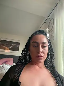 Snapshot of CurlyRouge chatting on 8, 6, 2026 CurlyRouge online show from 8, 6, 2026