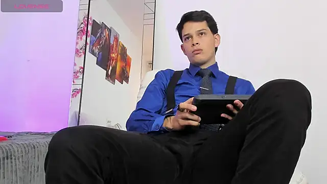 elijah stoone online show from 15, 4, 2026