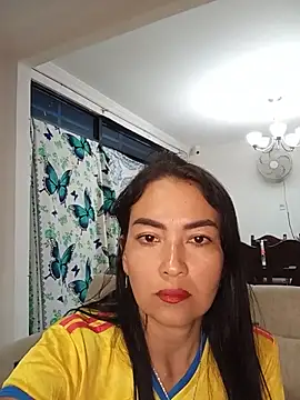 Snapshot of LuluDream chatting on 18, 6, 2026 LuluDream online show from 18, 6, 2026