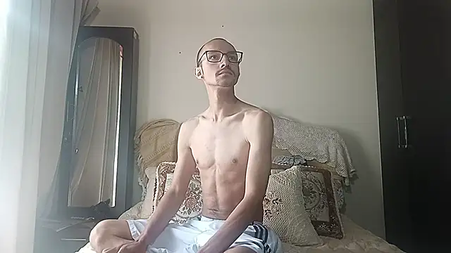 Snapshot of Oliver_Goldberg chatting on 23, 4, 2026 Oliver Goldberg online show from 23, 4, 2026