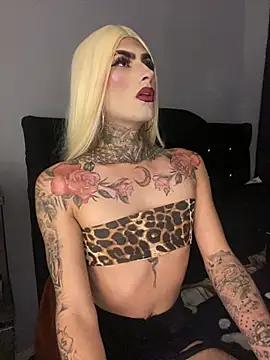 Snapshot of valen_lewiiz chatting on 28, 7, 2026 valen lewiiz online show from 28, 7, 2026