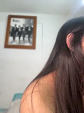 emily g11 online show from 23, 4, 2026