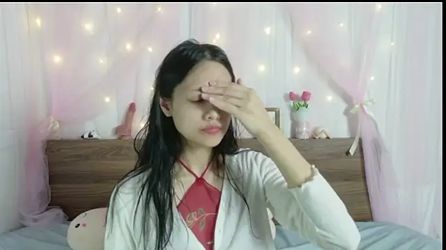 Snapshot of shy_pink_doll chatting on 28, 7, 2026 shy pink doll online show from 28, 7, 2026