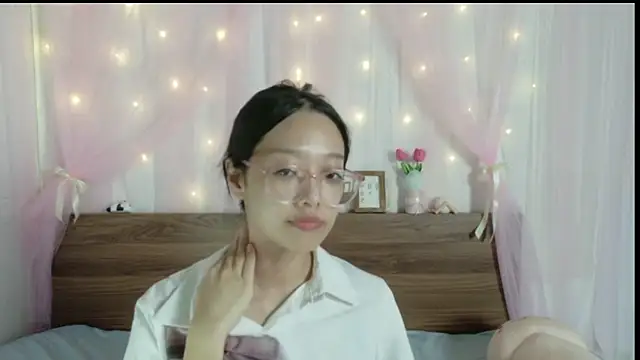 Snapshot of shy_pink_doll chatting on 29, 7, 2026 shy pink doll online show from 29, 7, 2026