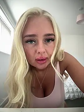 Snapshot of Vanillaheavennn chatting on 16, 4, 2026 Vanillaheavennn online show from 16, 4, 2026