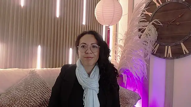 Snapshot of Velvet_Curly chatting on 12, 5, 2026 Velvet Curly online show from 12, 5, 2026