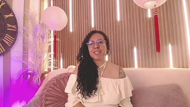 Snapshot of Velvet_Curly chatting on 14, 5, 2026 Velvet Curly online show from 14, 5, 2026