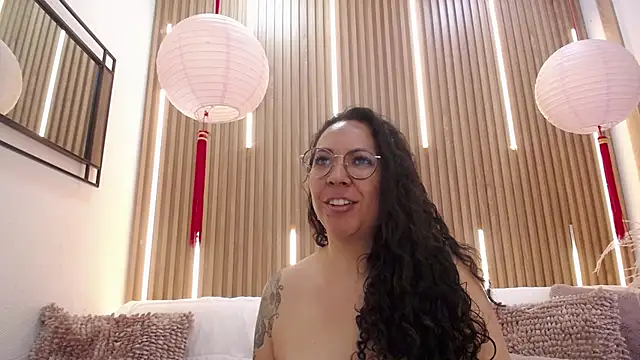 Snapshot of Velvet_Curly chatting on 28, 5, 2026 Velvet Curly online show from 28, 5, 2026