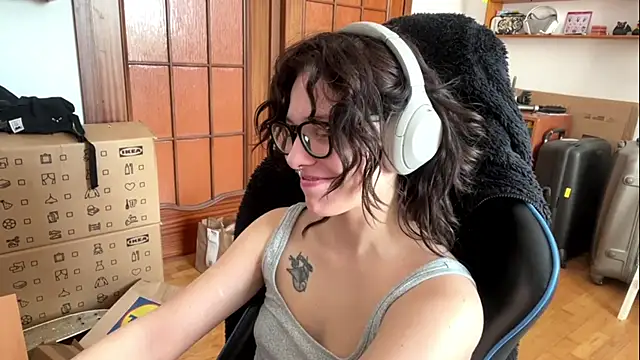 PillowPeachX online show from 24, 5, 2026