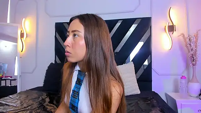 Snapshot of Molly_Sweet__ chatting on 17, 7, 2026 Molly Sweet online show from 17, 7, 2026