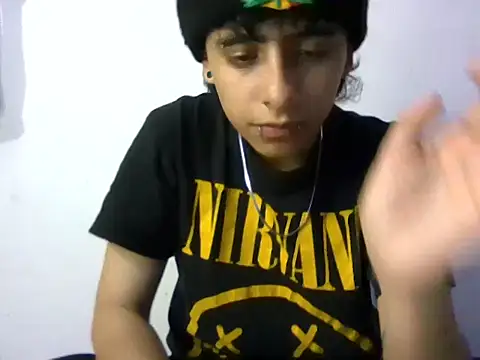 Snapshot of LatinHeatX22 chatting on 25, 4, 2026 LatinHeatX22 online show from 25, 4, 2026