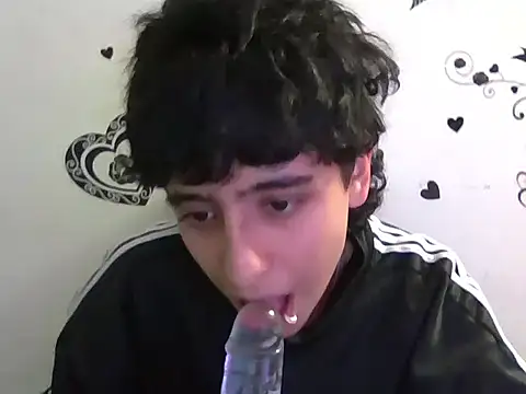 Snapshot of LatinHeatX22 chatting on 10, 5, 2026 LatinHeatX22 online show from 10, 5, 2026