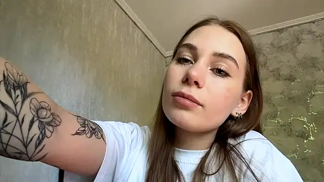 Snapshot of FlufyRabbit chatting on 15, 4, 2026 FlufyRabbit online show from 15, 4, 2026