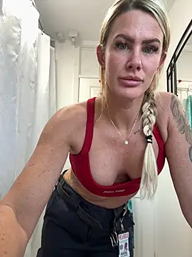 Snapshot of Savannah_Rae chatting on 11, 5, 2026 Savannah Rae online show from 11, 5, 2026